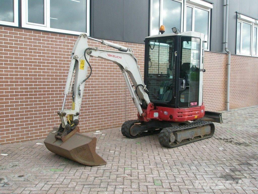 Takeuchi TB23R Мини екскаватори < 7 т