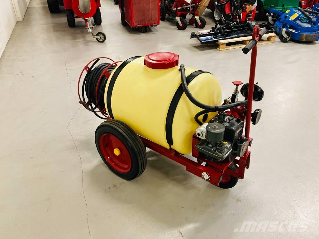 Hardi TR3-200 Прикачни пръскачки
