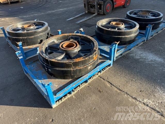 CAT 6020 NEW IDLER Релси, вериги и ходова част
