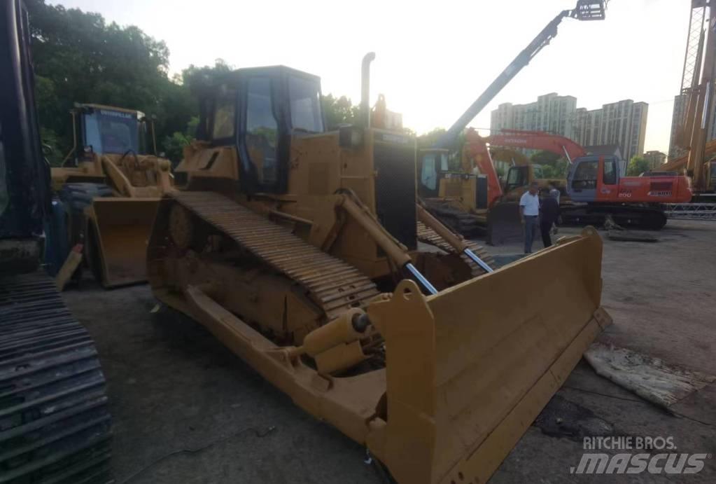 CAT D 6 R Верижни булдозери
