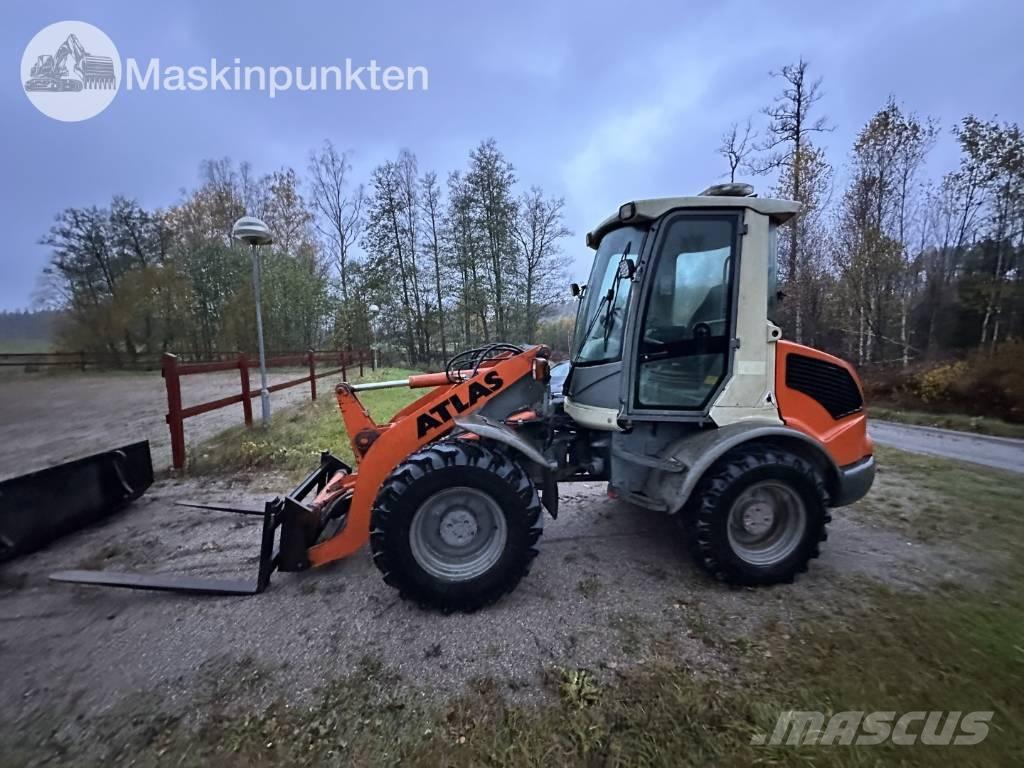 Atlas 65 Колесни товарачи