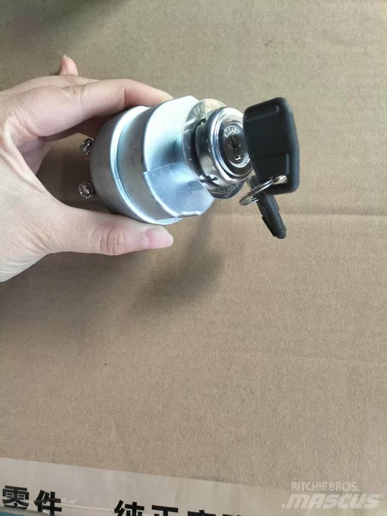 Shantui sd22 Кабина