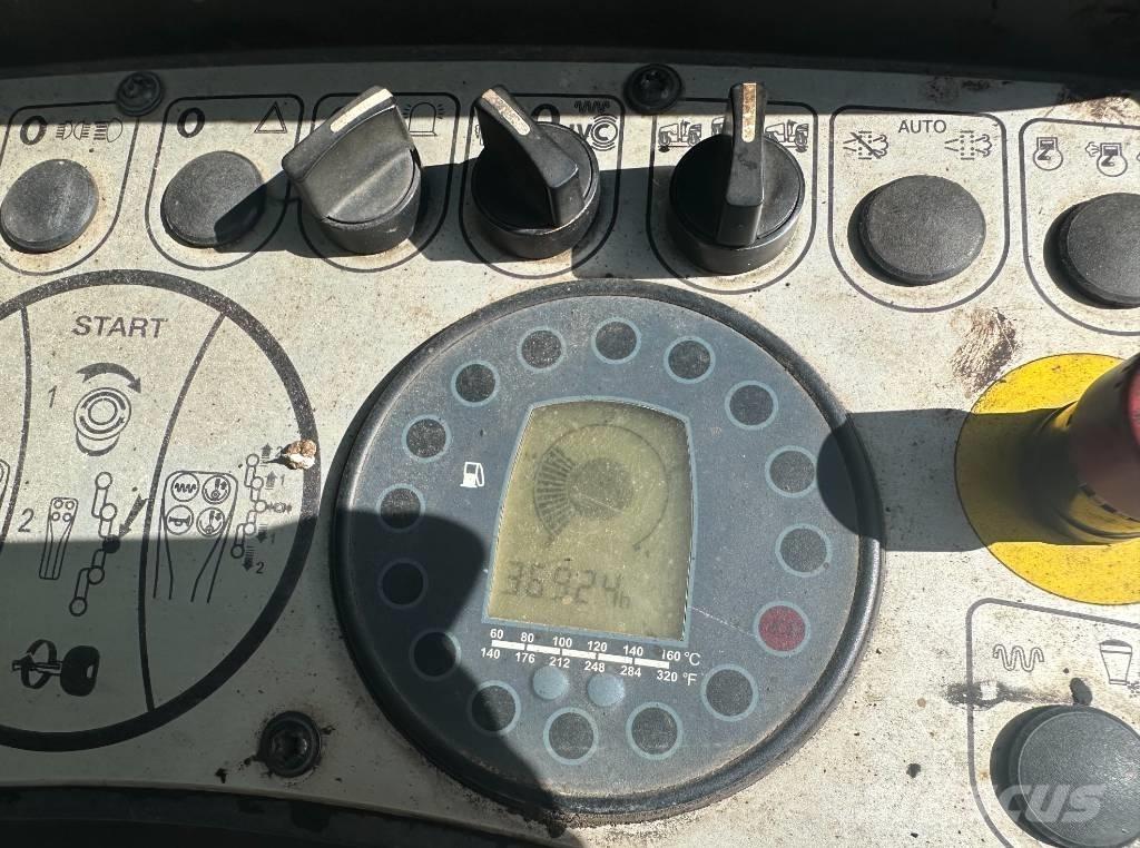 Bomag BW 135 AD-5 Двойни барабанни ролки
