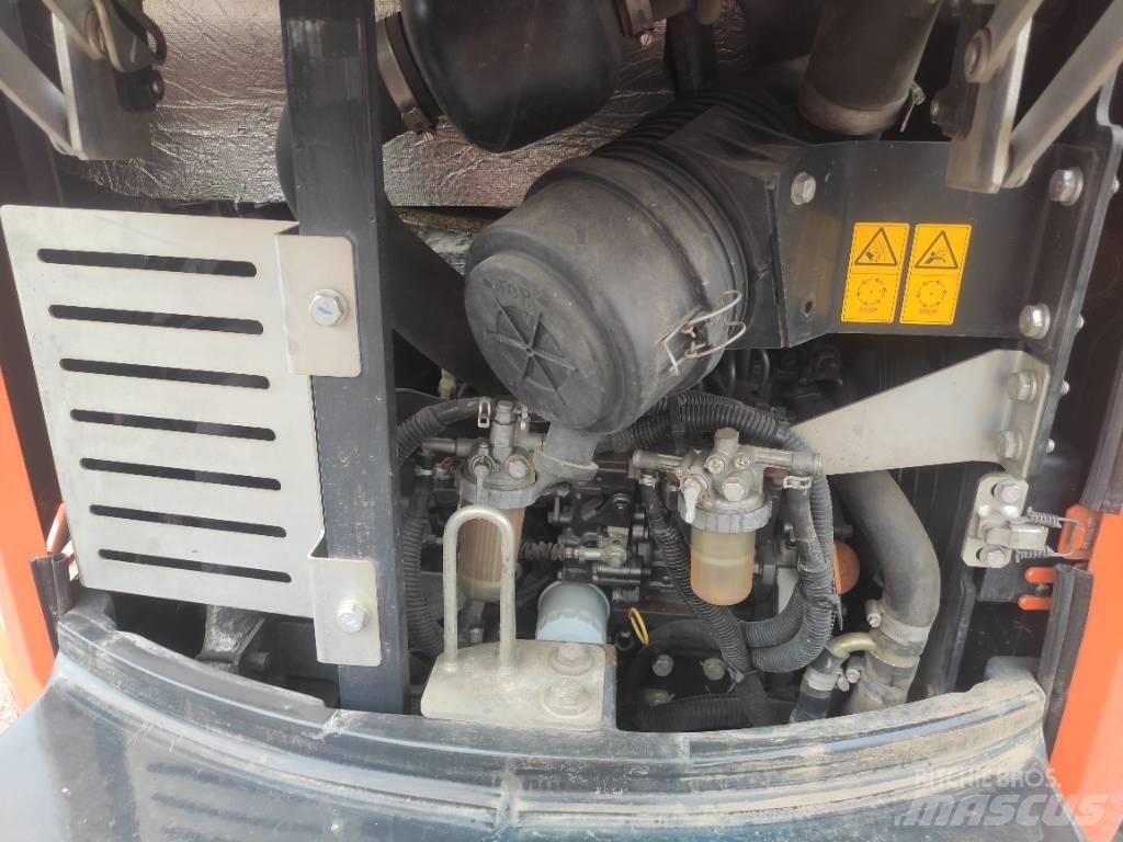 Hitachi ZX 26 U-6 Мини екскаватори < 7 т