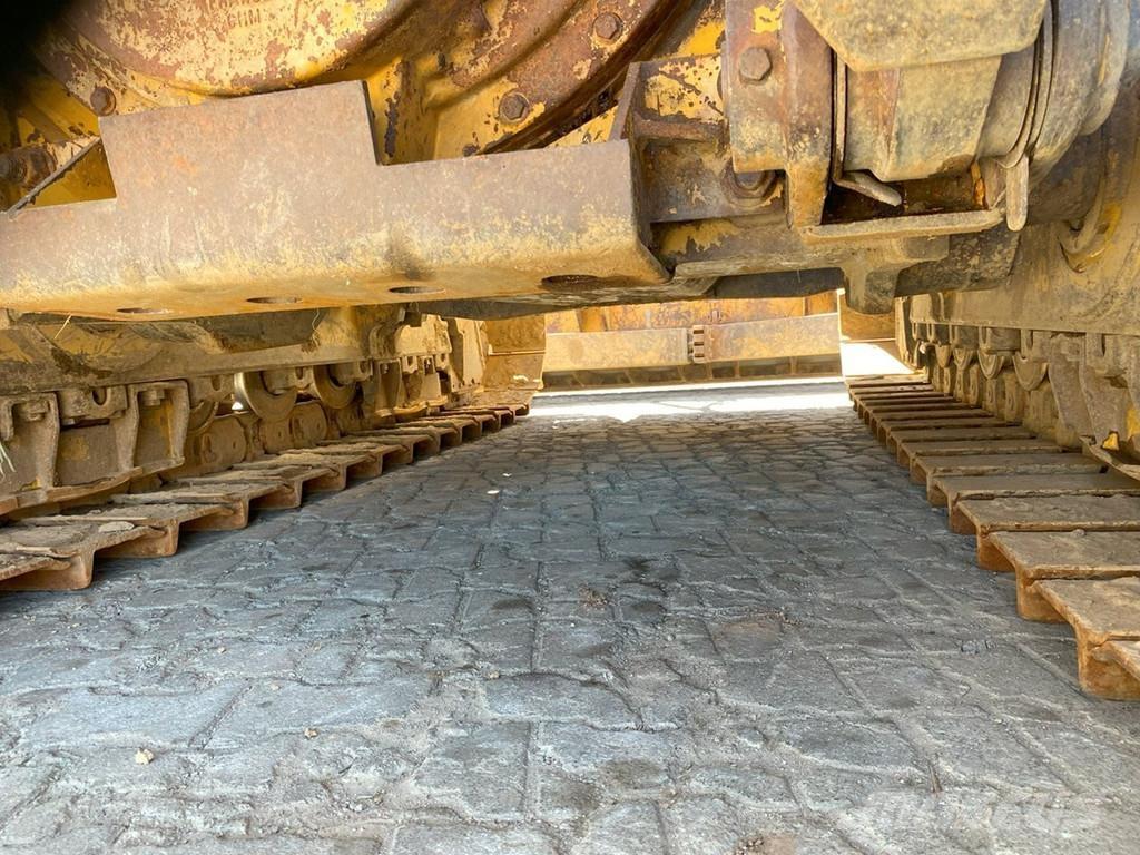 CAT D6T XW NVT Верижни булдозери
