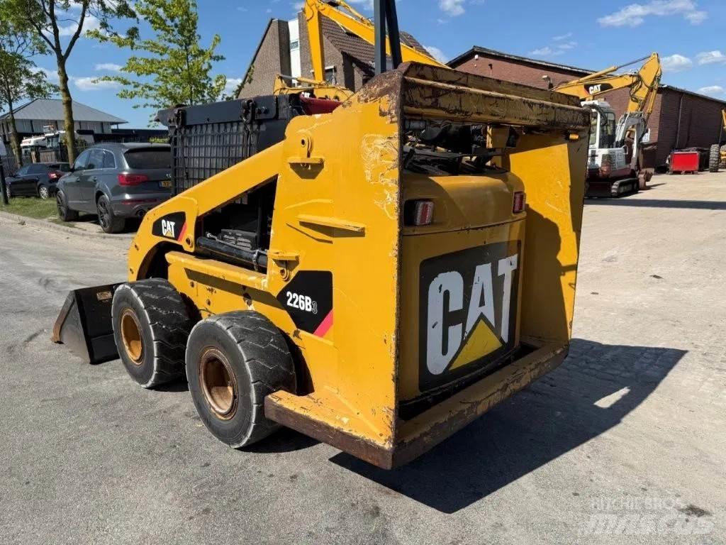 CAT 226B3 Turbo Мини товарачи
