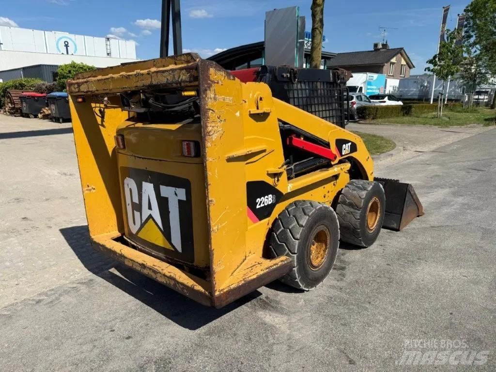 CAT 226B3 Turbo Мини товарачи
