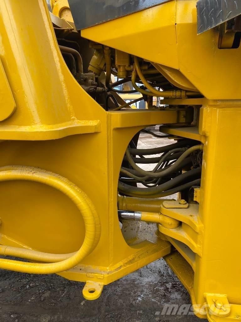 Komatsu WA 470-3 Колесни товарачи
