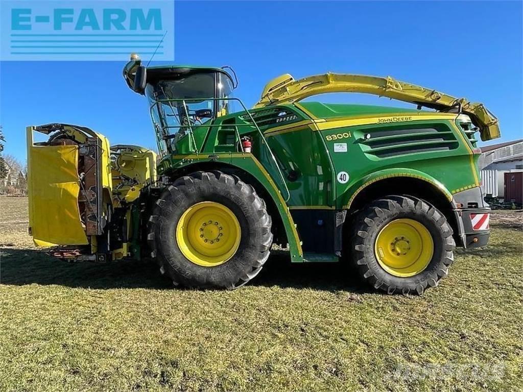 John Deere 8300 Самоходни фуражири