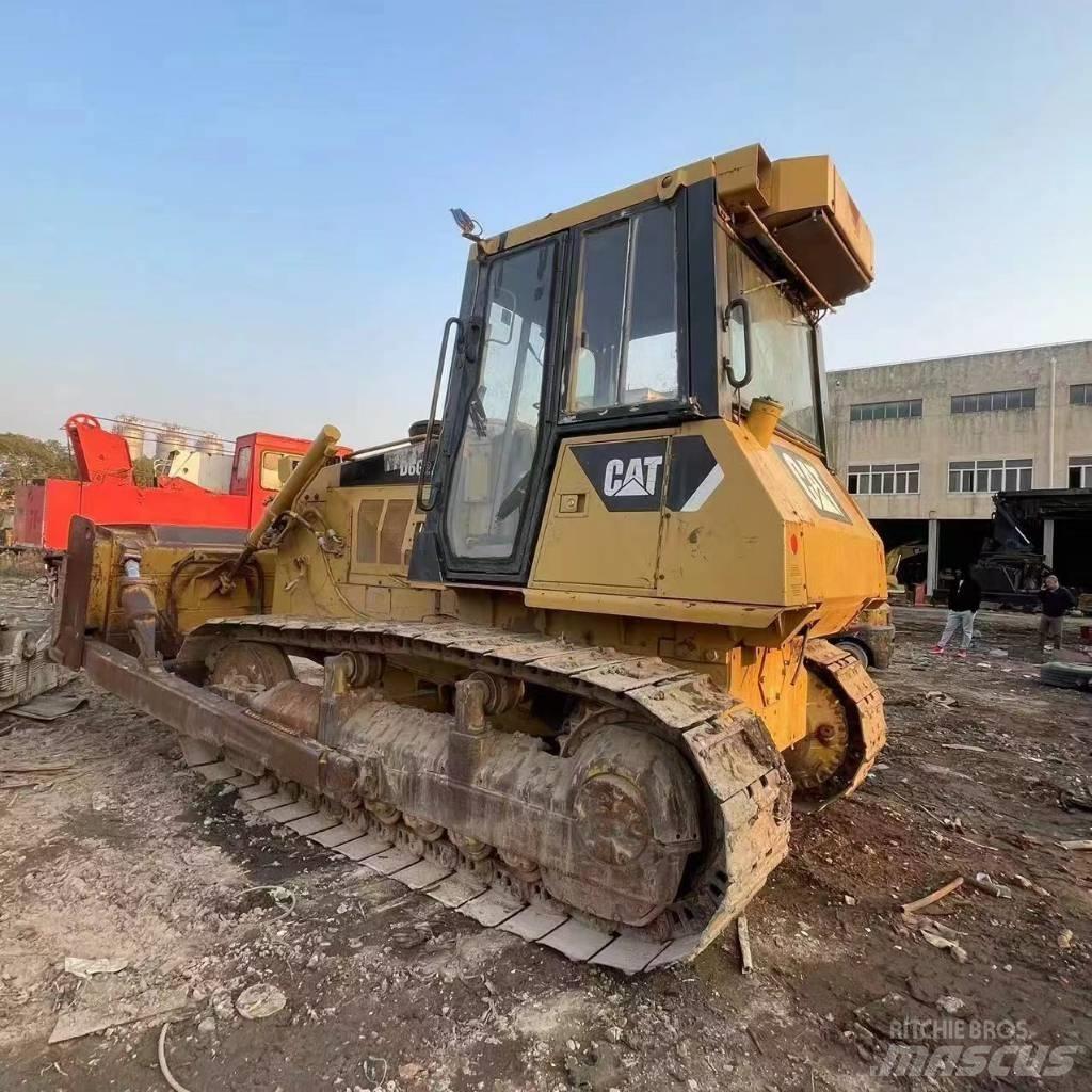 CAT D 6 G Верижни булдозери
