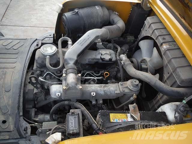 TCM FD25T3 Дизелови камиони