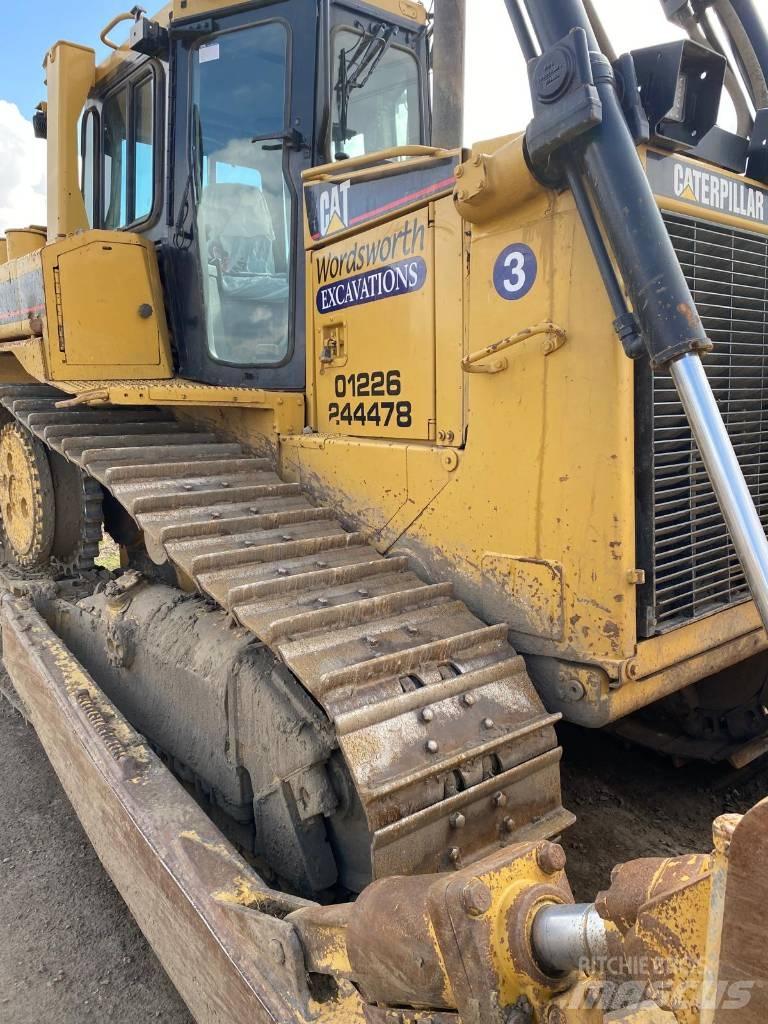 CAT D 6 R XL III Верижни булдозери
