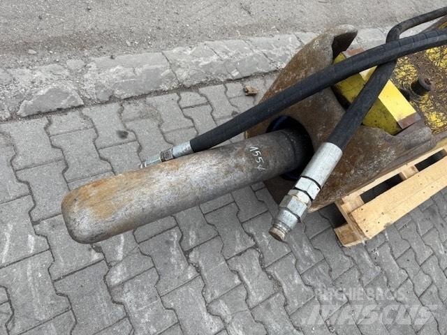 Soosan 121 Breaker Чукове/Раздробители
