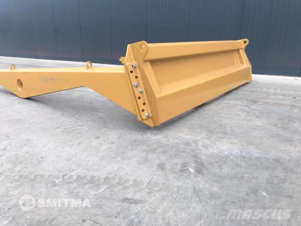 CAT 725C Задни врати
