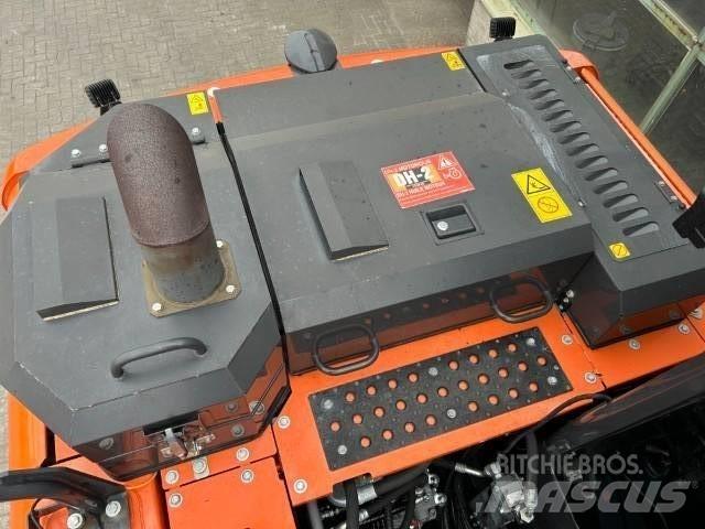 Hitachi ZX 140 W-6 Колесни екскаватори