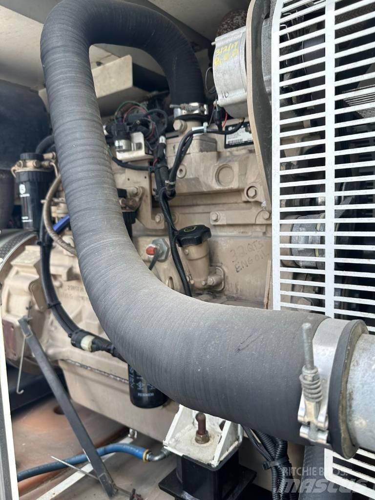 MultiQuip DCA150USJ2 Дизелови генератори
