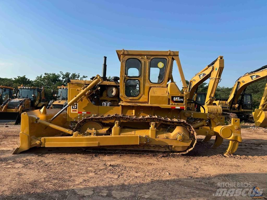 CAT D 7 G Верижни булдозери

