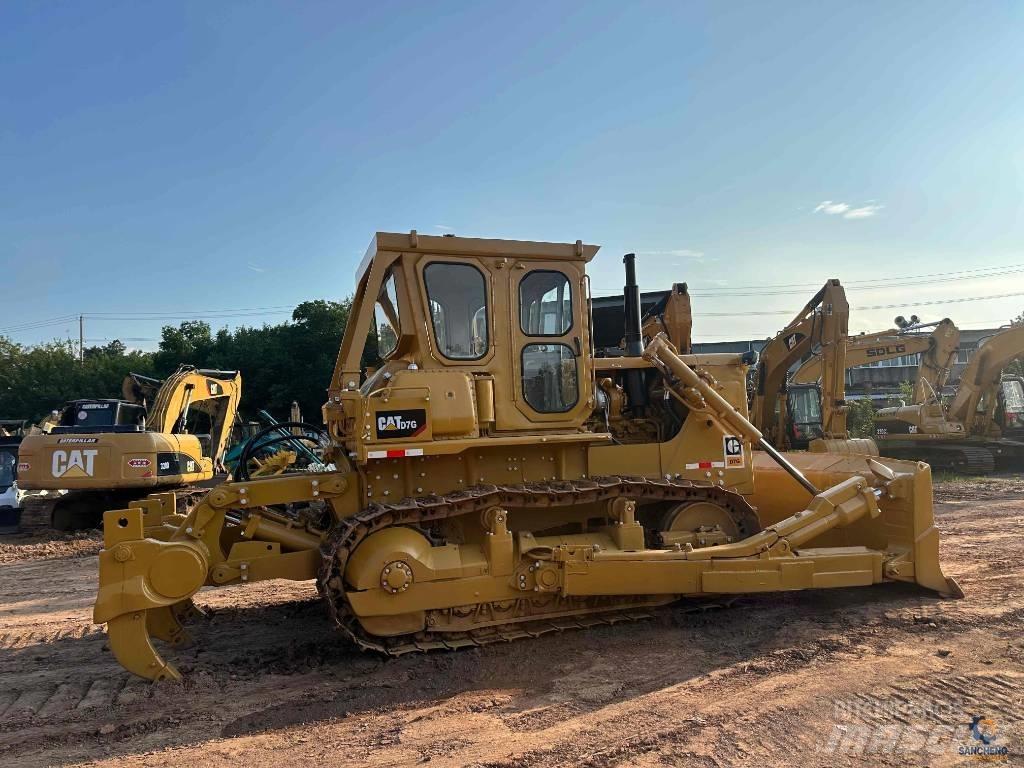 CAT D 7 G Верижни булдозери
