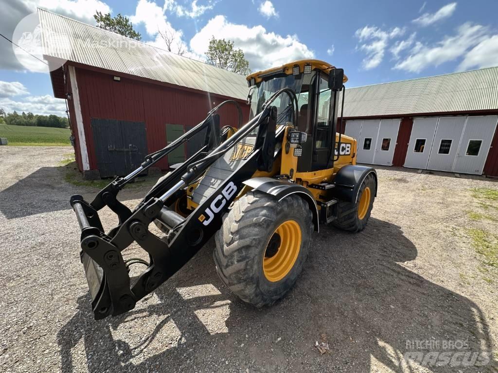 JCB 412 Колесни товарачи