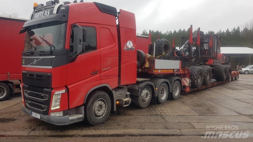 Komatsu 875 Форуардери