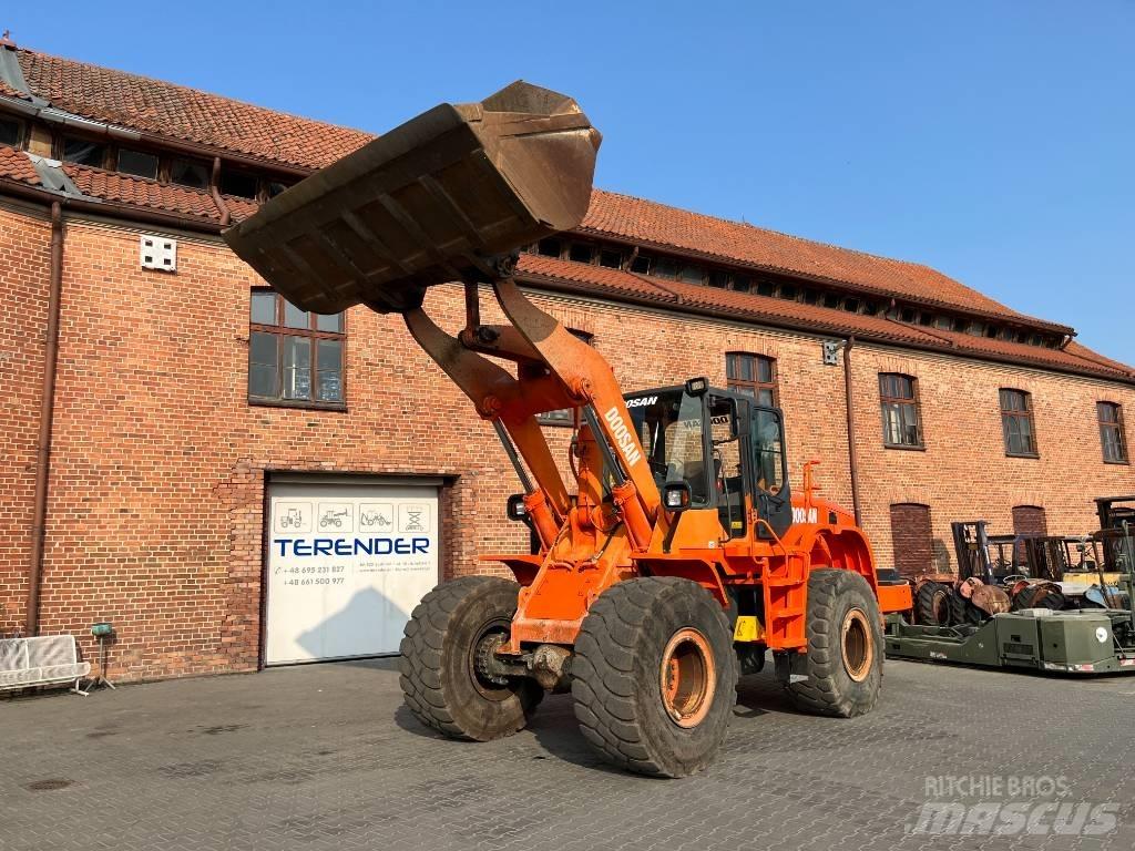 Doosan DL 300 Колесни товарачи
