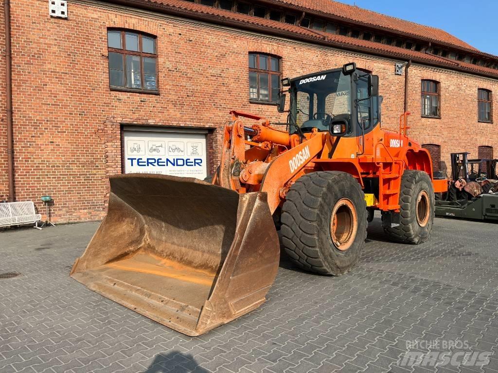 Doosan DL 300 Колесни товарачи