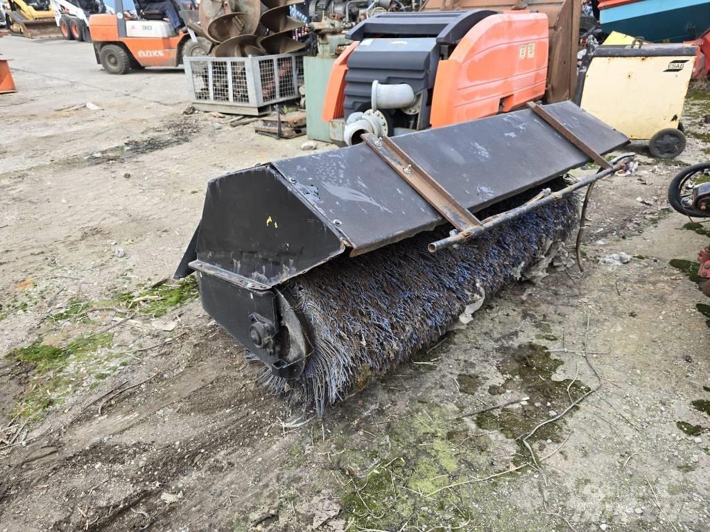 Bobcat Bobcat Автоматични метачки с четки