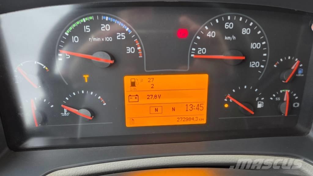 Volvo FL250 4X2 Бордови камион / автолебедка