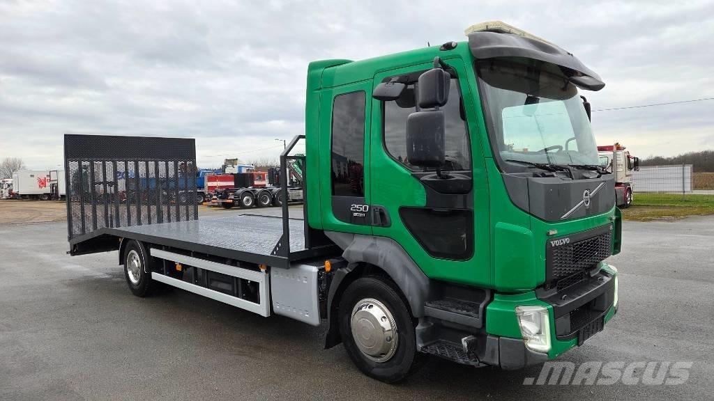 Volvo FL250 4X2 Бордови камион / автолебедка
