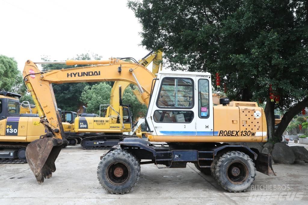 Hyundai Robex 130 W Колесни екскаватори