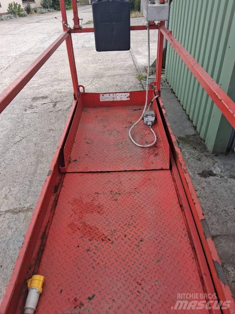 SkyJack SJ III 3226 Ножични работни платформи