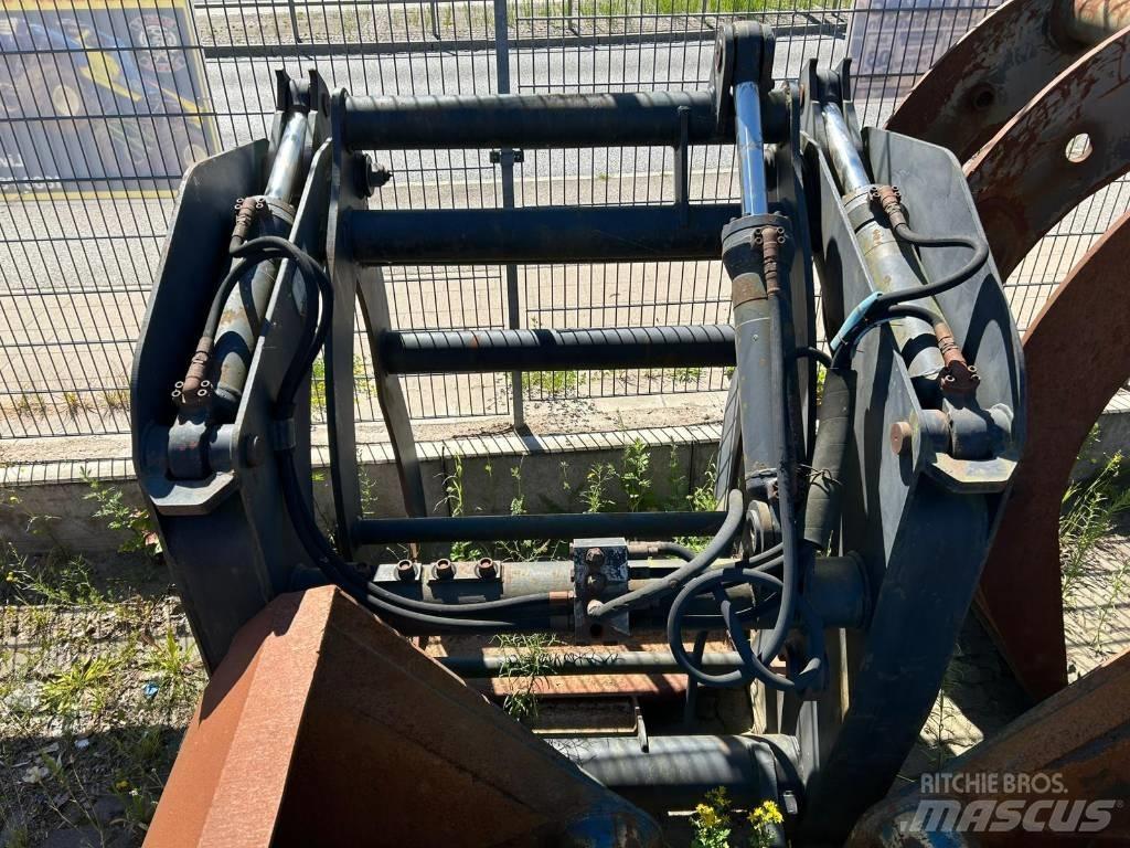 Volvo BM Holzgreifer Оператори на отпадъци/индустрия
