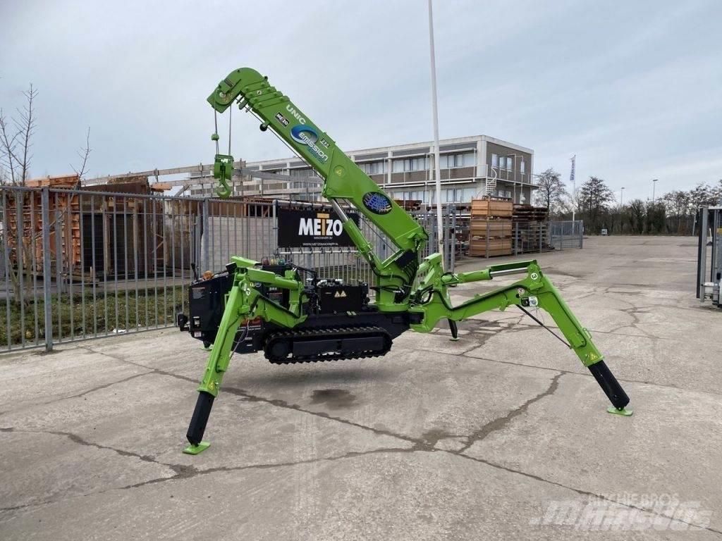 Unic URW 295 Всъдеходни кранове