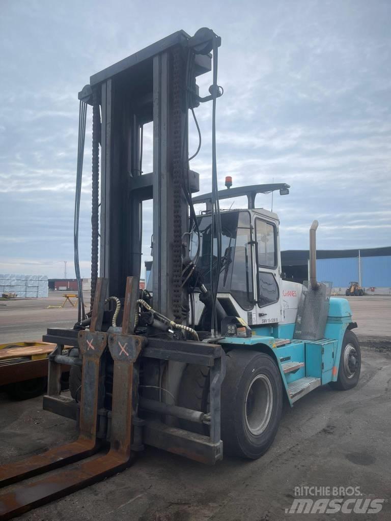 SMV 15-1200B Дизелови камиони