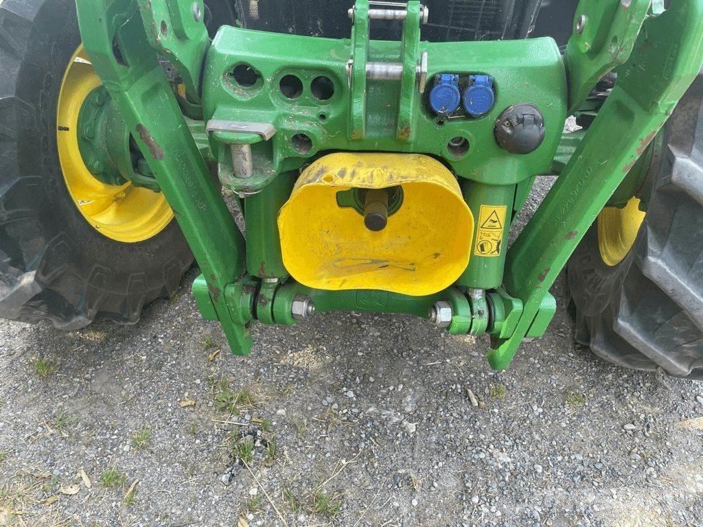 John Deere 6120 M Трактори
