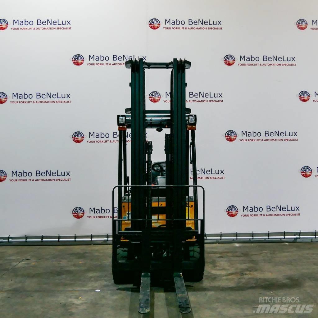 Hyundai 20 BT-9U Електрически вилични кари-повдигачи