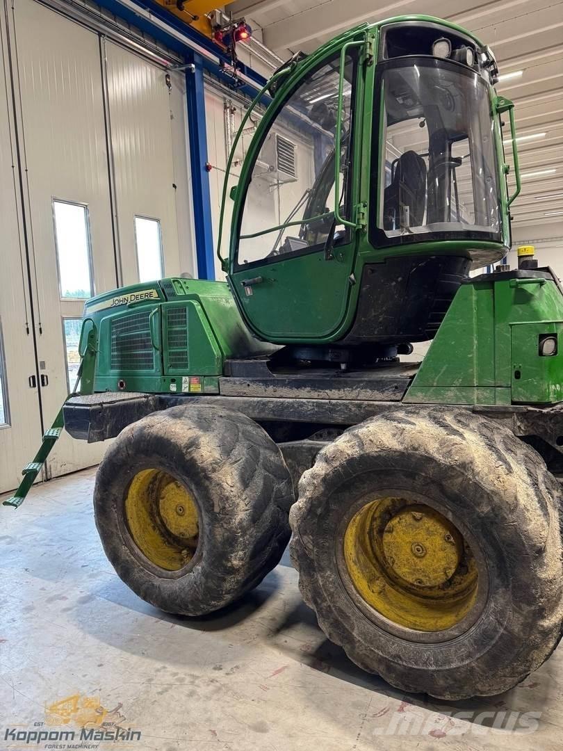 John Deere 1210E Форуардери