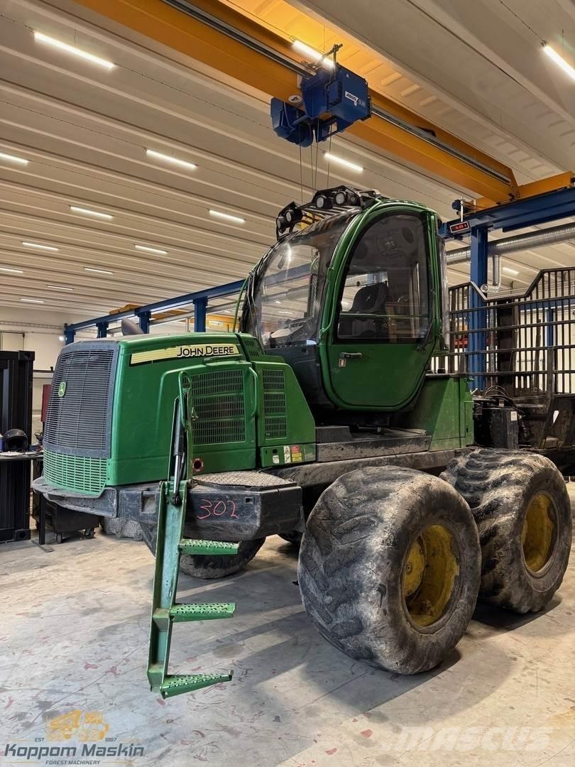 John Deere 1210E Форуардери