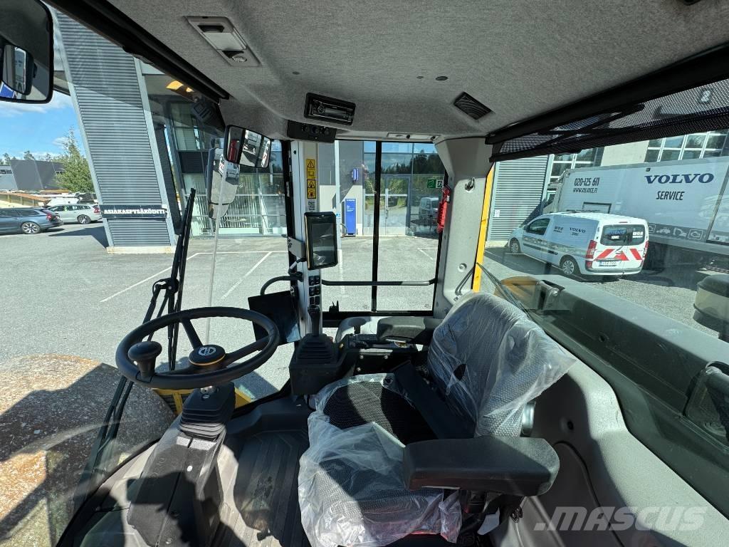 Volvo SD 135 B Еднобарабанни ролки
