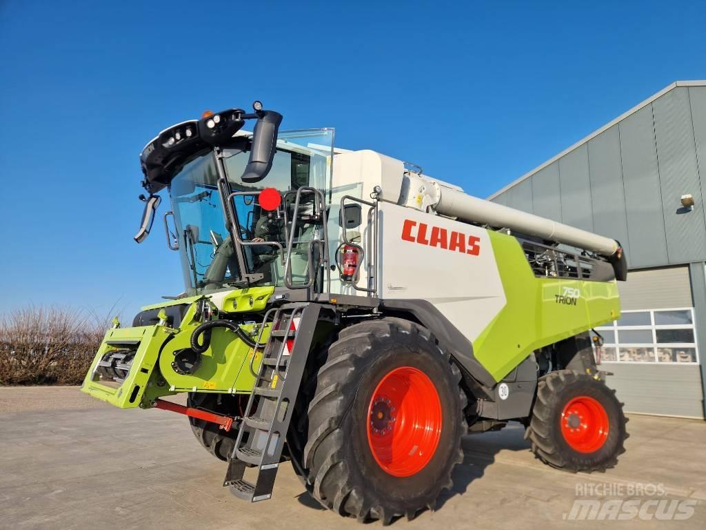 CLAAS Trion 750 Комбайни