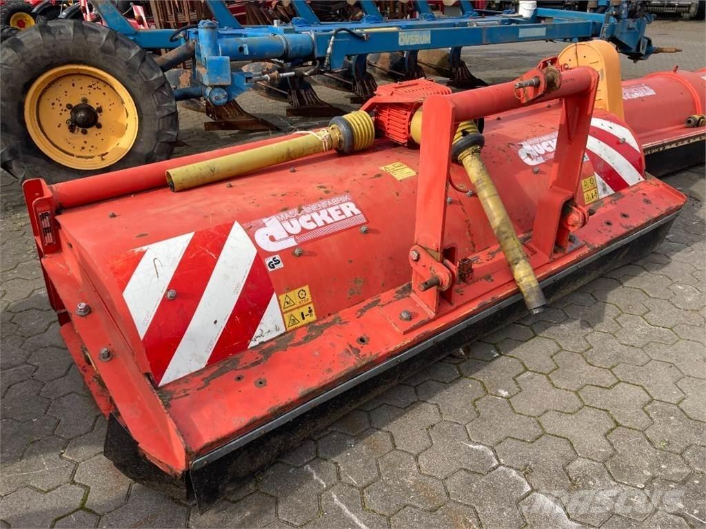 Dücker UM 27 Друга техника за жънене на фураж