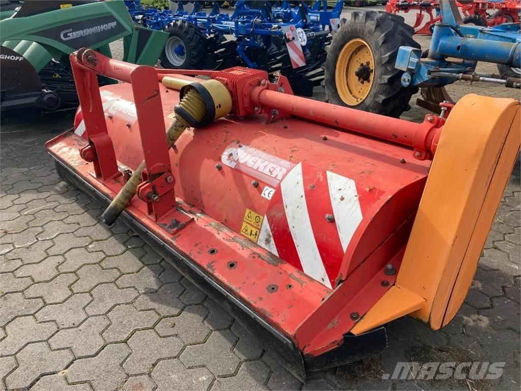 Dücker UM 27 Друга техника за жънене на фураж
