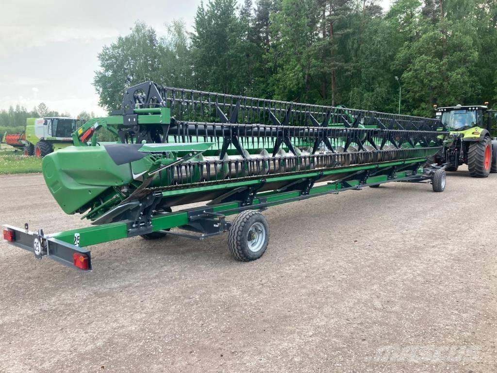 John Deere 640 X Комбайни