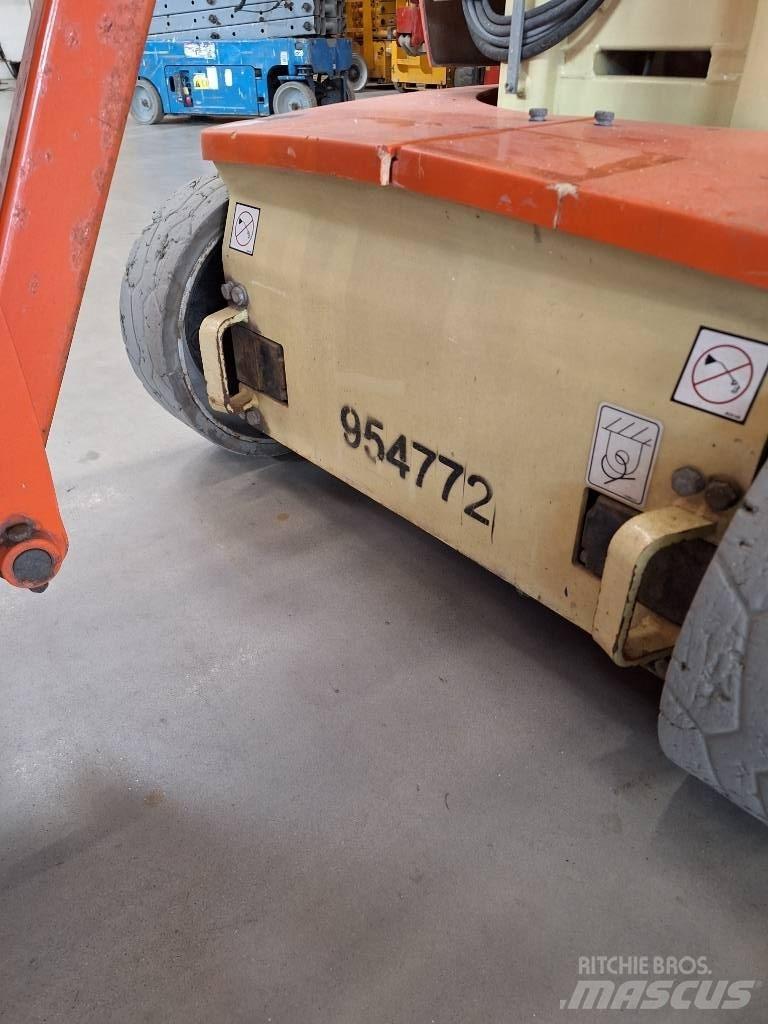 JLG Toucan 10 E Вертикални мачтови повдигачи
