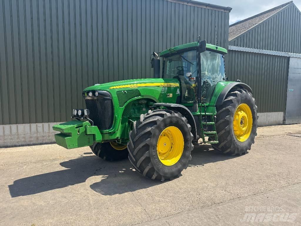 John Deere 8420 Трактори