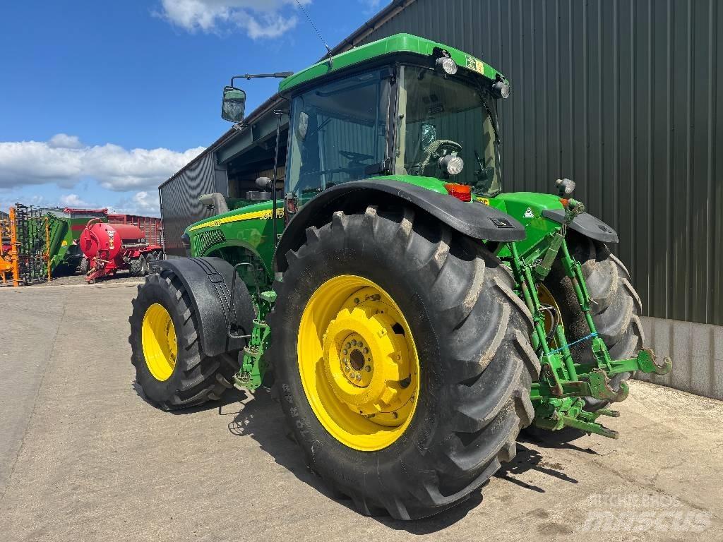 John Deere 8420 Трактори