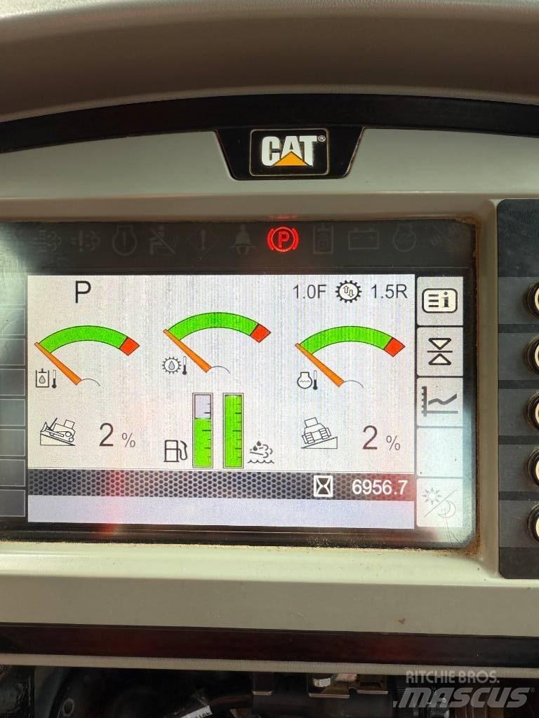 CAT D 6 T LGP Верижни булдозери
