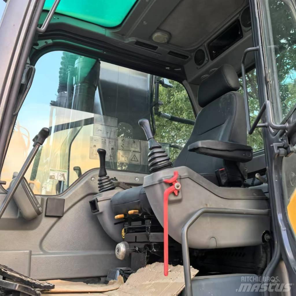 Volvo EC 210 D Средни екскаватори 7т - 12т