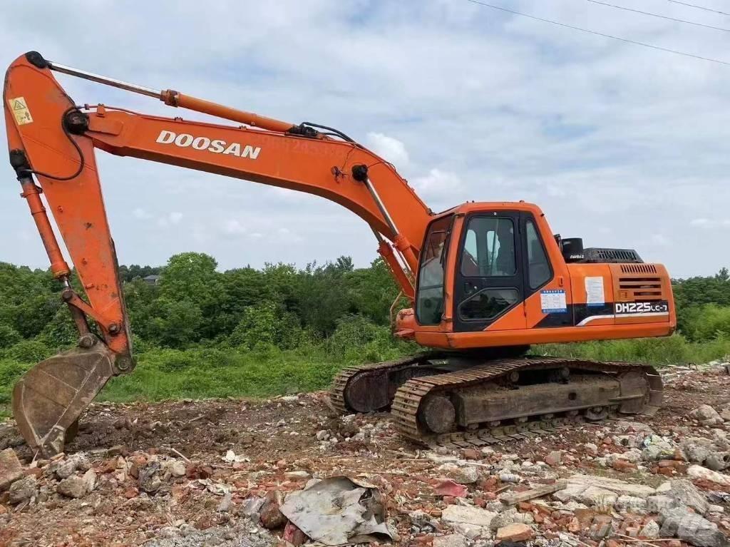 Doosan DH 225 LC-7 Верижен екскаватор