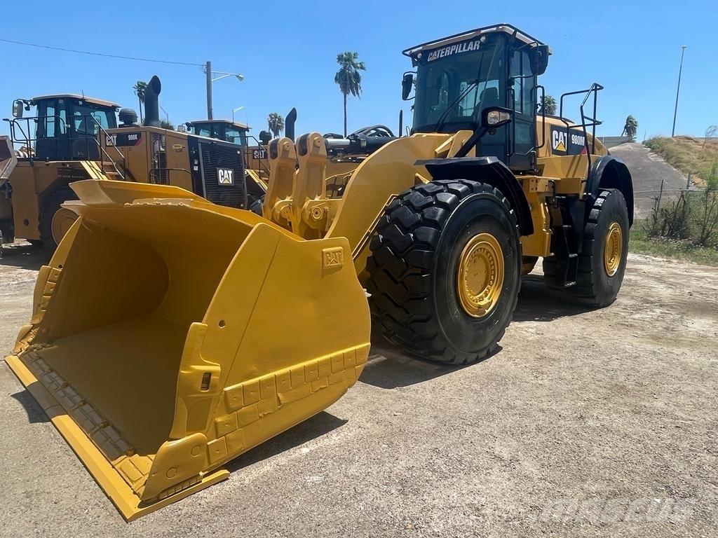 CAT 980M Колесни товарачи